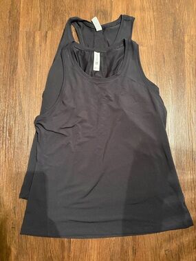 Target All In Motion Black set of 2 Tanks women sz M like new polyester